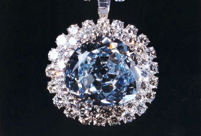 A legal battle over the Idol's Eye, a 70.21-carat very light blue, eye-shaped Golconda diamond, began on Monday (11 November) at the High Court, London.